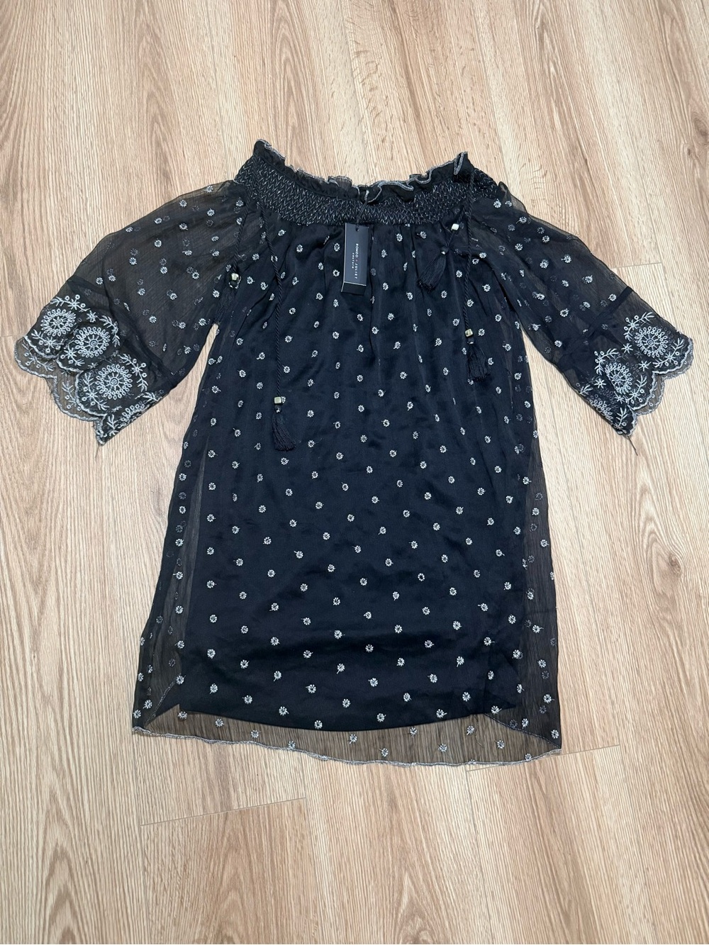 Romeo + Juliet Couture Women's S Off Shoulder Embroidered Mini Dress Black NWT